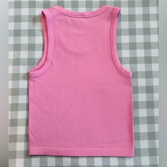 Old Navy Pink Ribbed Top💕 - Picture 2 of 3